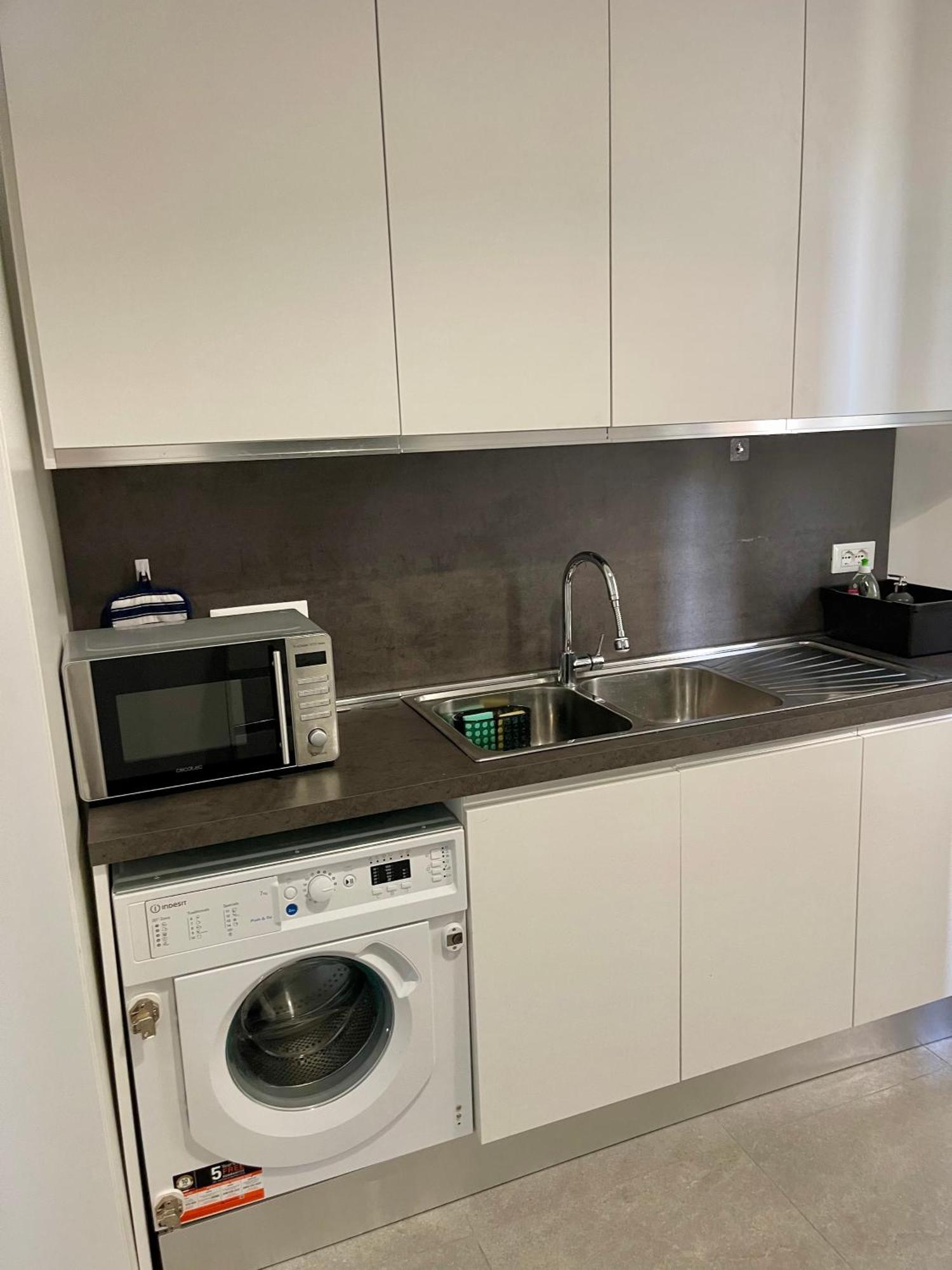 ג'נובה Deluxe Apartment Self Check In Parking מראה חיצוני תמונה